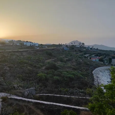 La Casa Del Almacigo 阿罗纳